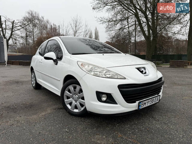 Белый Пежо 207, объемом двигателя 1.4 л и пробегом 164 тыс. км за 4750 $, фото 1 на Automoto.ua