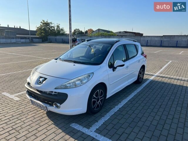 Білий Пежо 207, об'ємом двигуна 1.6 л та пробігом 245 тис. км за 4400 $, фото 1 на Automoto.ua