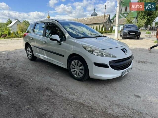 Білий Пежо 207, об'ємом двигуна 1.6 л та пробігом 245 тис. км за 4500 $, фото 1 на Automoto.ua
