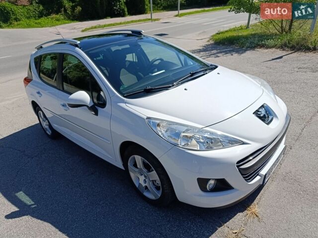 Білий Пежо 207, об'ємом двигуна 1.6 л та пробігом 152 тис. км за 6400 $, фото 1 на Automoto.ua