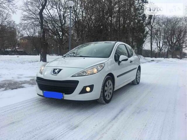 Білий Пежо 207, об'ємом двигуна 1.4 л та пробігом 114 тис. км за 5750 $, фото 1 на Automoto.ua