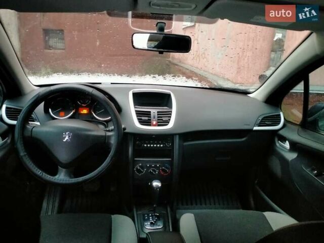 Черный Пежо 207, объемом двигателя 1.6 л и пробегом 142 тыс. км за 4750 $, фото 1 на Automoto.ua