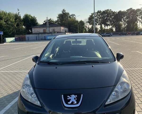 Черный Пежо 207, объемом двигателя 1.6 л и пробегом 205 тыс. км за 5490 $, фото 1 на Automoto.ua