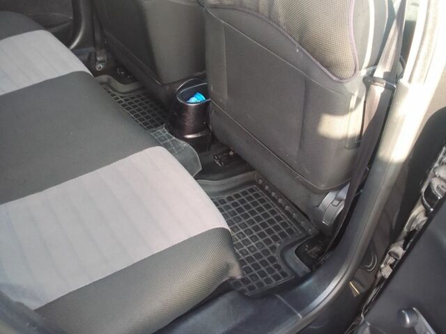 Чорний Пежо 207, об'ємом двигуна 1.6 л та пробігом 208 тис. км за 4613 $, фото 1 на Automoto.ua