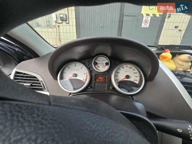 Чорний Пежо 207, об'ємом двигуна 1.6 л та пробігом 331 тис. км за 4500 $, фото 1 на Automoto.ua