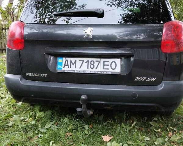 Черный Пежо 207, объемом двигателя 1.4 л и пробегом 196 тыс. км за 5000 $, фото 1 на Automoto.ua