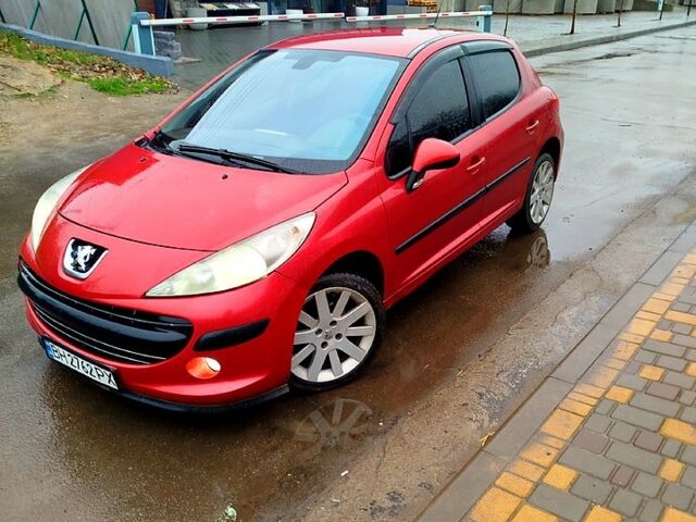Червоний Пежо 207, об'ємом двигуна 1.4 л та пробігом 255 тис. км за 3300 $, фото 1 на Automoto.ua