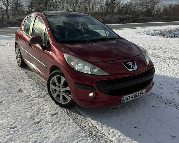 Красный Пежо 207, объемом двигателя 1.36 л и пробегом 209 тыс. км за 4700 $, фото 1 на Automoto.ua