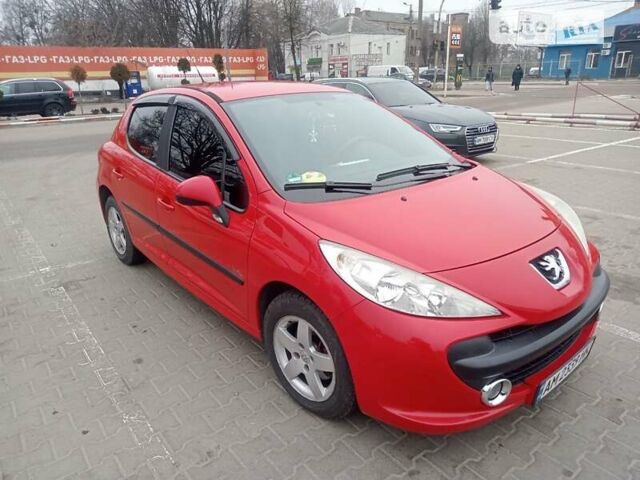 Червоний Пежо 207, об'ємом двигуна 1.4 л та пробігом 140 тис. км за 5600 $, фото 1 на Automoto.ua