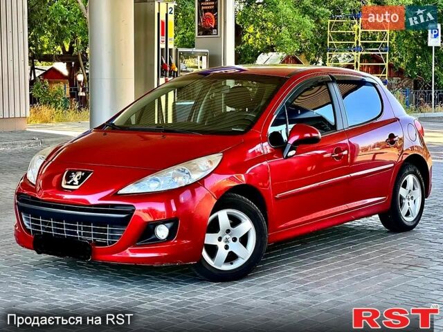 Красный Пежо 207, объемом двигателя 1.4 л и пробегом 103 тыс. км за 5600 $, фото 1 на Automoto.ua