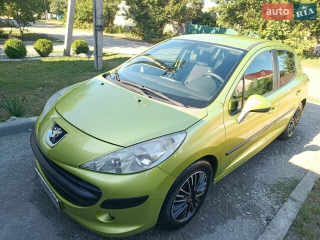 Пежо 207, объемом двигателя 1.6 л и пробегом 146 тыс. км за 5000 $, фото 1 на Automoto.ua