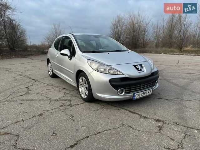 Сірий Пежо 207, об'ємом двигуна 1.6 л та пробігом 140 тис. км за 4000 $, фото 1 на Automoto.ua