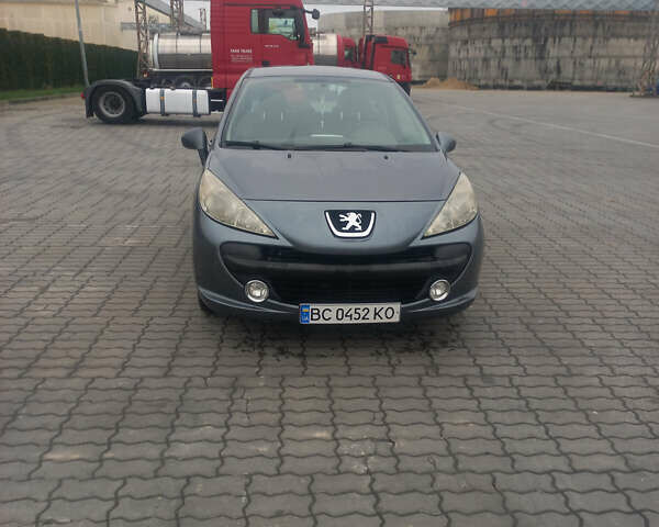 Серый Пежо 207, объемом двигателя 1.4 л и пробегом 211 тыс. км за 3550 $, фото 1 на Automoto.ua
