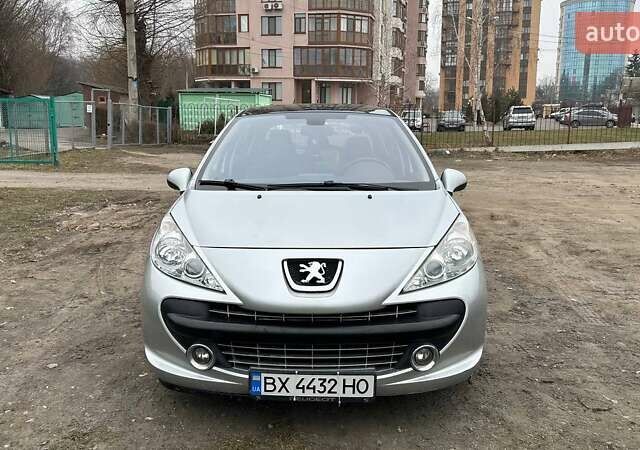 Серый Пежо 207, объемом двигателя 1.6 л и пробегом 211 тыс. км за 4700 $, фото 1 на Automoto.ua
