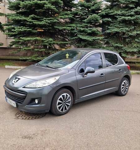 Сірий Пежо 207, об'ємом двигуна 1.36 л та пробігом 70 тис. км за 4600 $, фото 1 на Automoto.ua