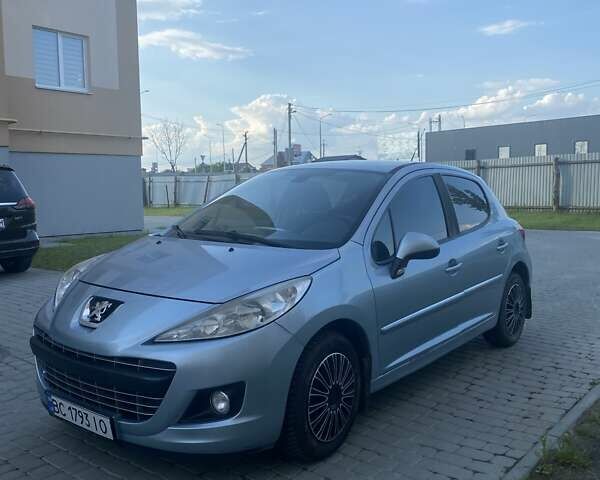 Сірий Пежо 207, об'ємом двигуна 1.36 л та пробігом 199 тис. км за 3800 $, фото 1 на Automoto.ua
