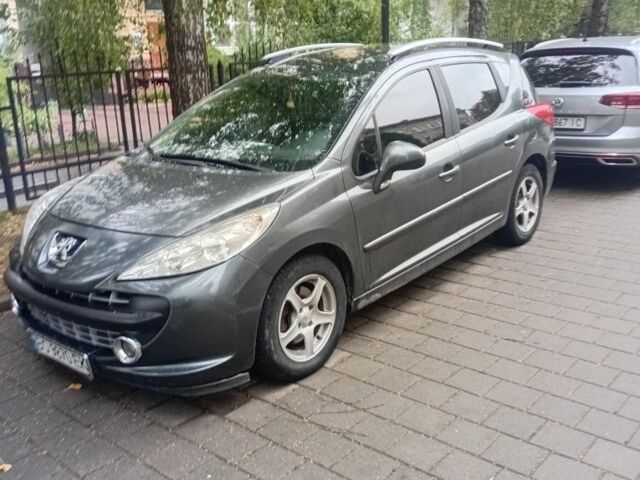 Серый Пежо 207, объемом двигателя 1.6 л и пробегом 220 тыс. км за 3900 $, фото 1 на Automoto.ua
