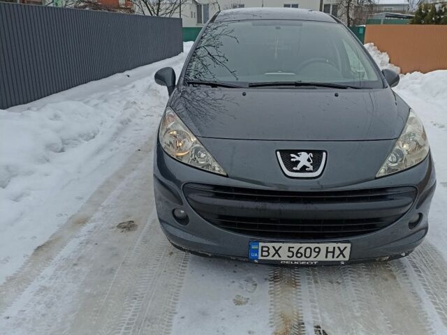 Серый Пежо 207, объемом двигателя 0 л и пробегом 170 тыс. км за 5000 $, фото 1 на Automoto.ua