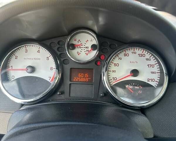 Сірий Пежо 207, об'ємом двигуна 1.6 л та пробігом 225 тис. км за 3500 $, фото 1 на Automoto.ua