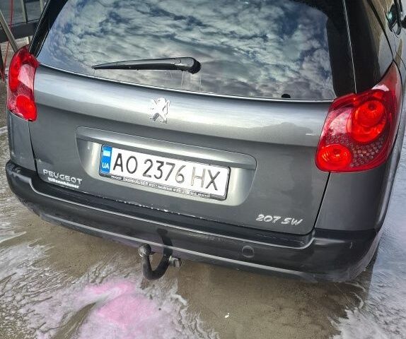 Серый Пежо 207, объемом двигателя 1.4 л и пробегом 245 тыс. км за 3100 $, фото 1 на Automoto.ua