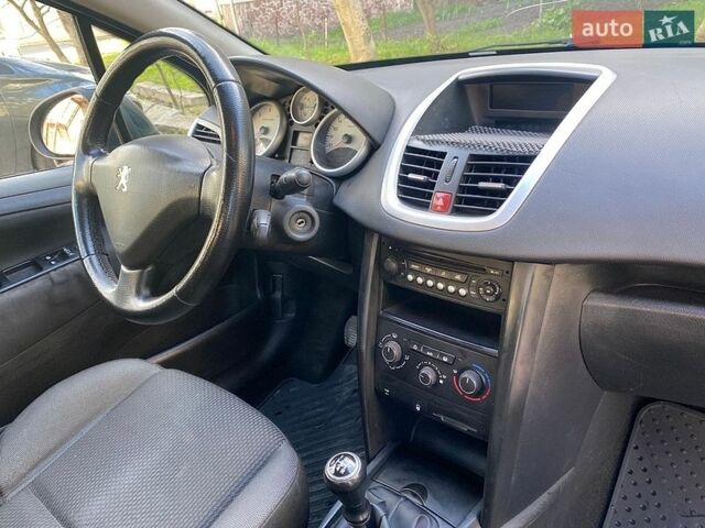 Серый Пежо 207, объемом двигателя 1.6 л и пробегом 245 тыс. км за 4300 $, фото 1 на Automoto.ua
