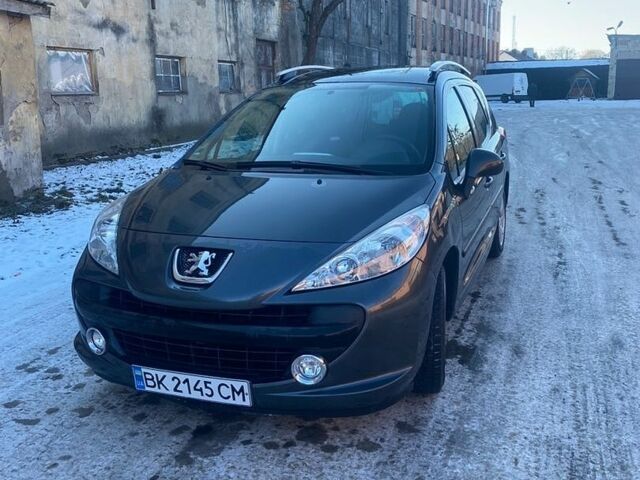 Серый Пежо 207, объемом двигателя 1.4 л и пробегом 198 тыс. км за 3999 $, фото 1 на Automoto.ua