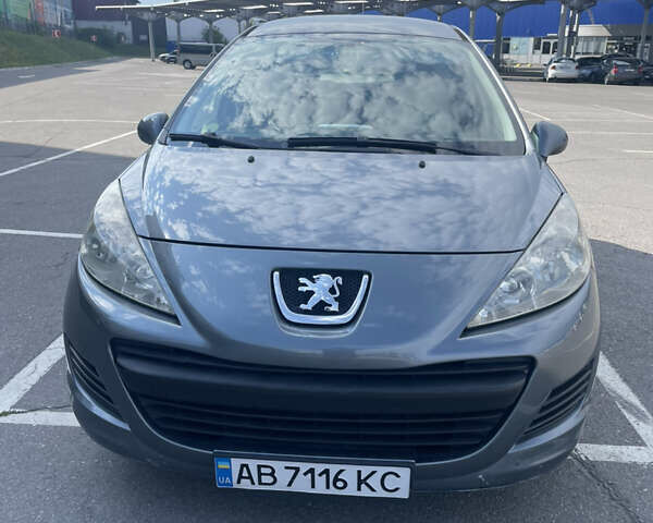 Сірий Пежо 207, об'ємом двигуна 1.6 л та пробігом 223 тис. км за 5300 $, фото 1 на Automoto.ua