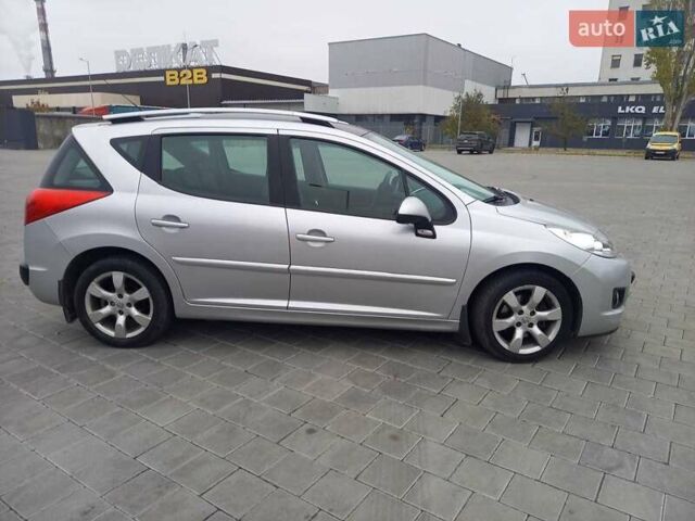 Сірий Пежо 207, об'ємом двигуна 1.6 л та пробігом 200 тис. км за 4600 $, фото 1 на Automoto.ua