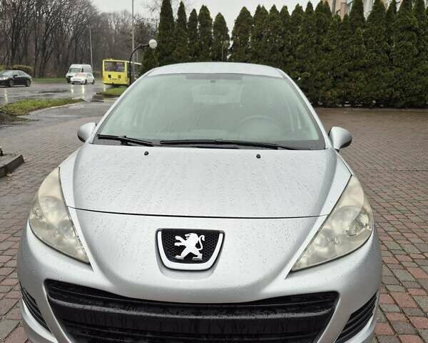 Серый Пежо 207, объемом двигателя 1.56 л и пробегом 340 тыс. км за 5400 $, фото 1 на Automoto.ua