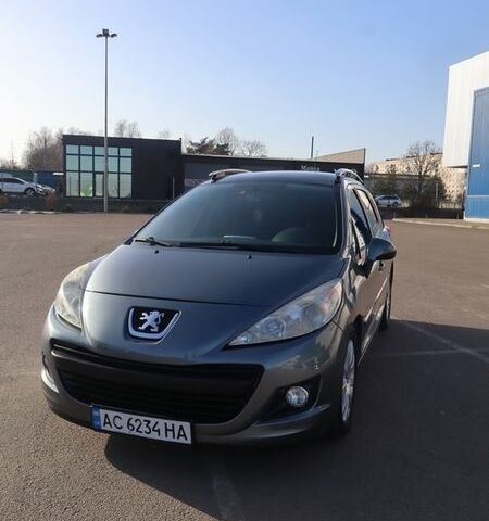 Серый Пежо 207, объемом двигателя 1.4 л и пробегом 238 тыс. км за 4995 $, фото 1 на Automoto.ua
