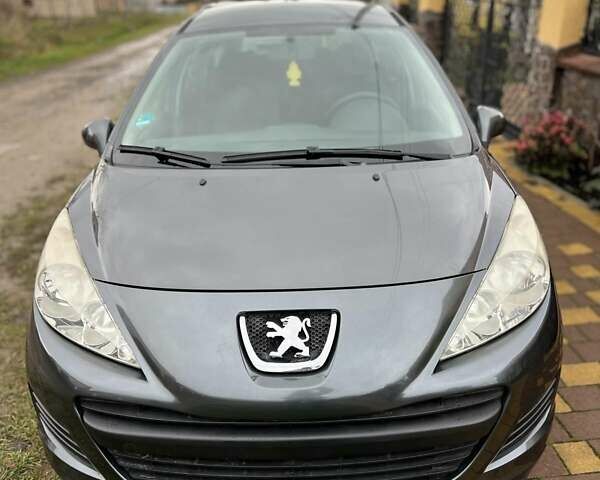 Серый Пежо 207, объемом двигателя 1.4 л и пробегом 120 тыс. км за 5700 $, фото 1 на Automoto.ua