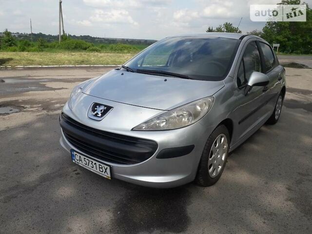 Сірий Пежо 207, об'ємом двигуна 1.4 л та пробігом 170 тис. км за 4900 $, фото 1 на Automoto.ua