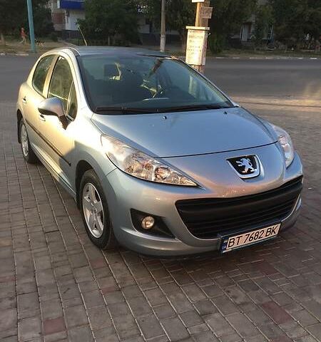 Сірий Пежо 207, об'ємом двигуна 1.4 л та пробігом 100 тис. км за 7500 $, фото 1 на Automoto.ua