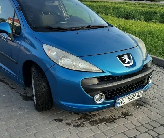 Синий Пежо 207, объемом двигателя 1.4 л и пробегом 225 тыс. км за 3700 $, фото 1 на Automoto.ua