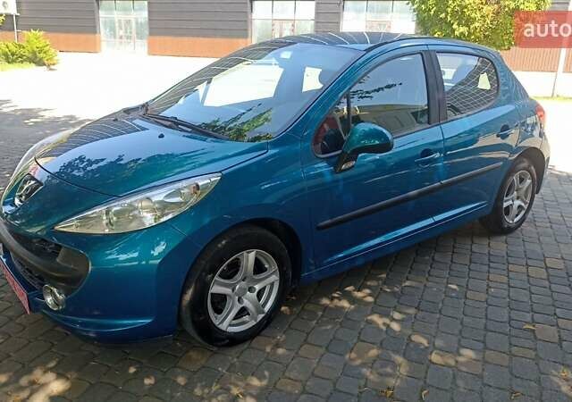 Синий Пежо 207, объемом двигателя 1.4 л и пробегом 238 тыс. км за 5750 $, фото 1 на Automoto.ua