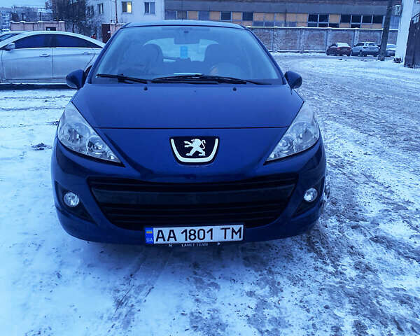 Синий Пежо 207, объемом двигателя 1.36 л и пробегом 189 тыс. км за 4900 $, фото 1 на Automoto.ua