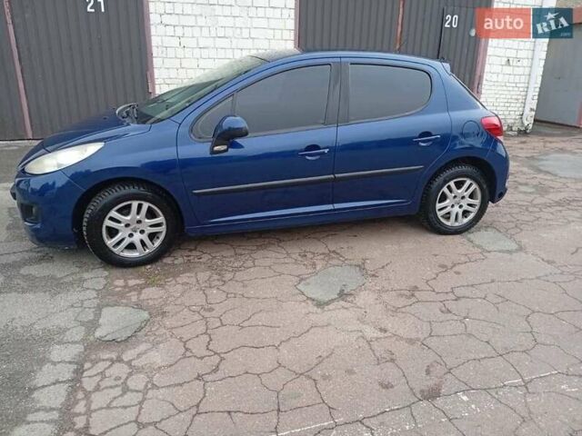 Синий Пежо 207, объемом двигателя 1.4 л и пробегом 147 тыс. км за 5500 $, фото 1 на Automoto.ua