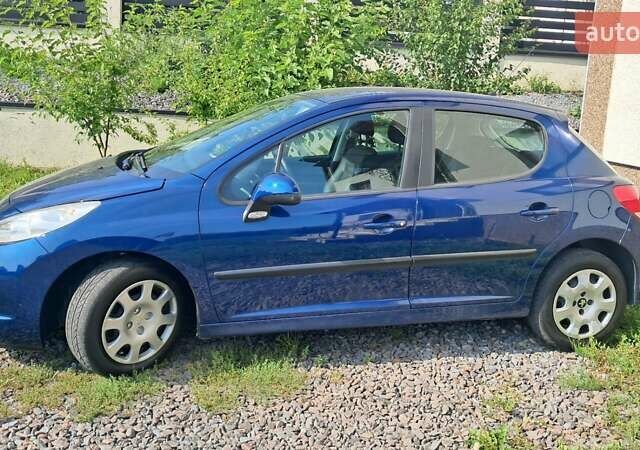 Синій Пежо 207, об'ємом двигуна 1.36 л та пробігом 125 тис. км за 5000 $, фото 1 на Automoto.ua