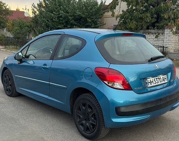 Синий Пежо 207, объемом двигателя 1.4 л и пробегом 161 тыс. км за 4400 $, фото 1 на Automoto.ua