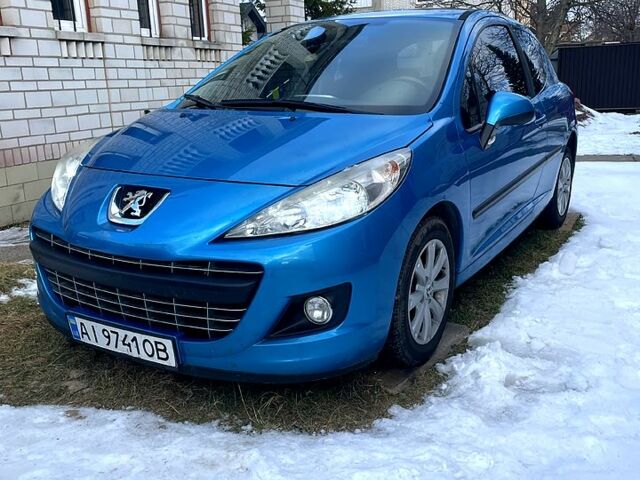 Синий Пежо 207, объемом двигателя 1.6 л и пробегом 90 тыс. км за 7500 $, фото 1 на Automoto.ua