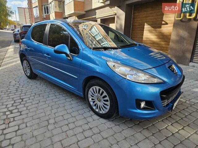 Синий Пежо 207, объемом двигателя 1.36 л и пробегом 215 тыс. км за 4600 $, фото 1 на Automoto.ua