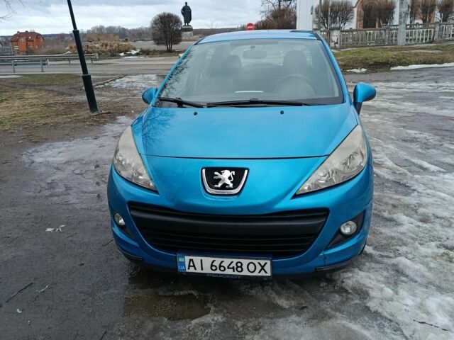 Синий Пежо 207, объемом двигателя 1.4 л и пробегом 316 тыс. км за 4900 $, фото 1 на Automoto.ua