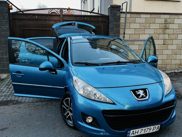 Синий Пежо 207, объемом двигателя 1.4 л и пробегом 200 тыс. км за 5000 $, фото 1 на Automoto.ua