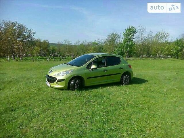 Зелений Пежо 207, об'ємом двигуна 1.4 л та пробігом 108 тис. км за 5899 $, фото 1 на Automoto.ua