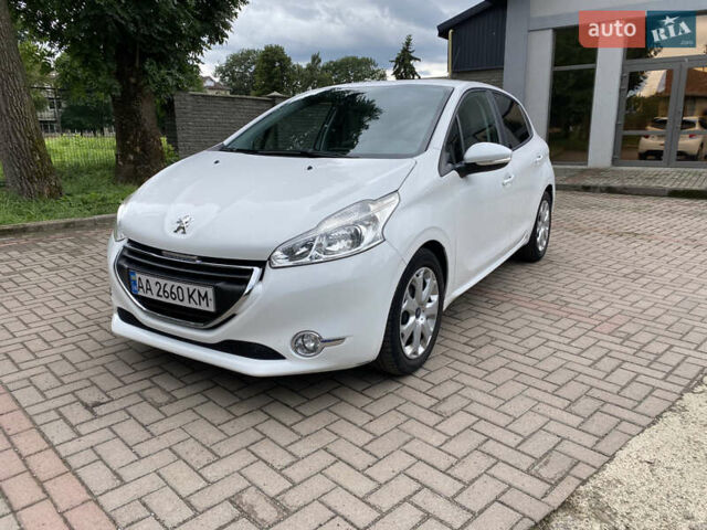 Білий Пежо 208, об'ємом двигуна 1.4 л та пробігом 255 тис. км за 7100 $, фото 1 на Automoto.ua