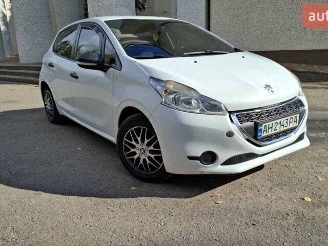 Білий Пежо 208, об'ємом двигуна 1.4 л та пробігом 315 тис. км за 5900 $, фото 1 на Automoto.ua