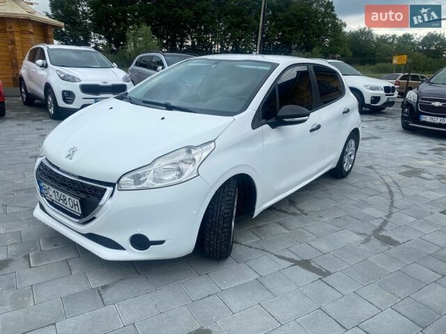 Белый Пежо 208, объемом двигателя 1.4 л и пробегом 189 тыс. км за 4990 $, фото 1 на Automoto.ua