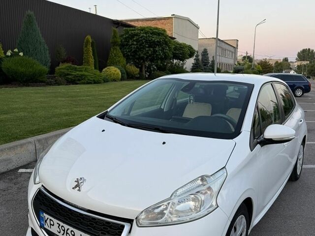 Білий Пежо 208, об'ємом двигуна 1.56 л та пробігом 148 тис. км за 8100 $, фото 1 на Automoto.ua