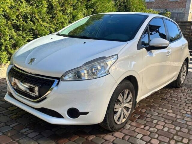 Белый Пежо 208, объемом двигателя 0 л и пробегом 120 тыс. км за 9420 $, фото 1 на Automoto.ua