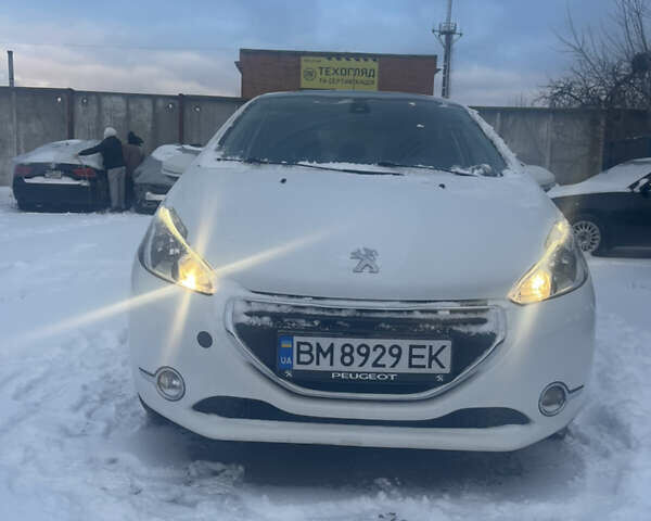Білий Пежо 208, об'ємом двигуна 1.2 л та пробігом 227 тис. км за 7500 $, фото 1 на Automoto.ua